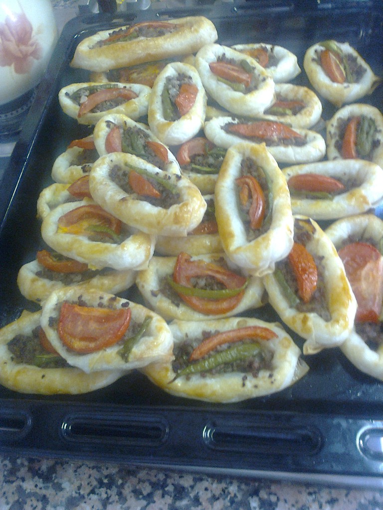 Kıymalı Sandal Börek